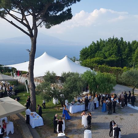 Oasi Olimpia Relais Hotel Sant'Agata sui due Golfi Bagian luar foto