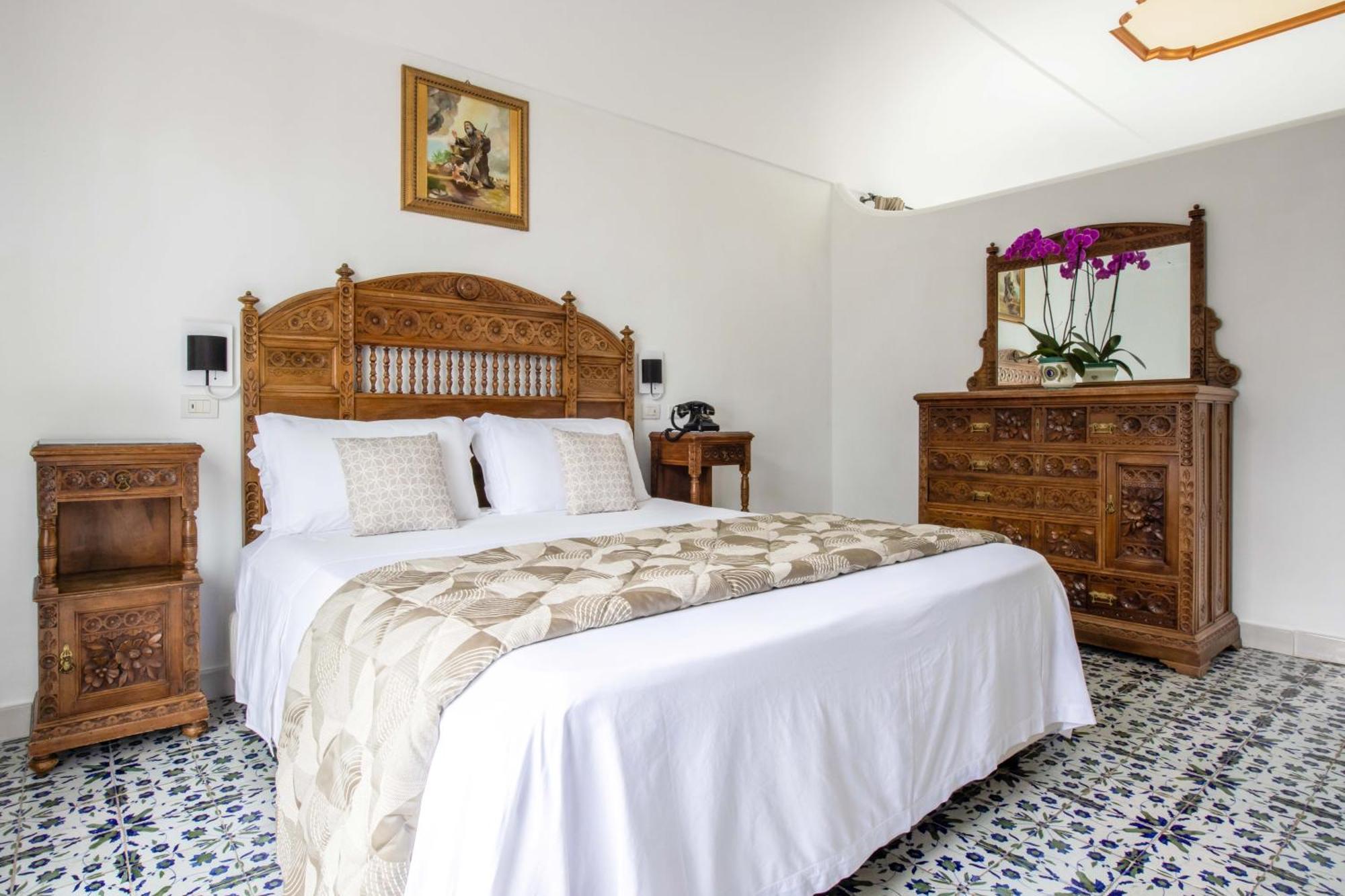Oasi Olimpia Relais Hotel Sant'Agata sui due Golfi Bagian luar foto
